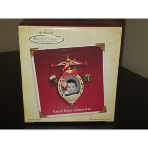 Hallmark Keepsake Baby's‎ First Christmas 2005 Ornament QXG4622